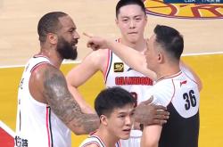 转折点！广州队强势反弹；CBA常规赛今夜攻防权衡；赛场秩序良好；医务组通报恢复的简单介绍-kaiyun平台优惠