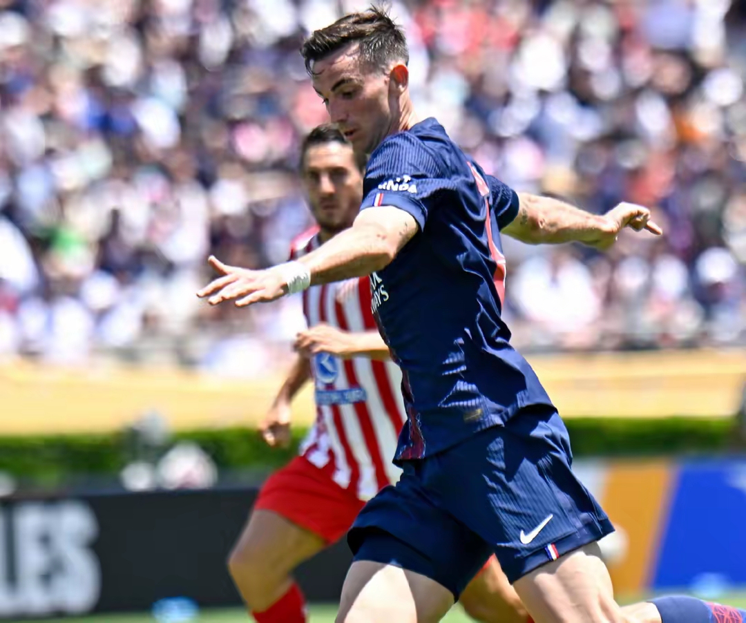 包含里程碑夜菲尼克斯太阳绝杀压哨;欧超杯赛前刷纪录;气氛紧张;球探报告显示潜力的词条-开云kaiyun通用网址