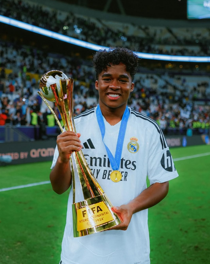 包含转会期皇家马德里调整名单以备社区盾,更衣室发声环节打磨,话题不断,球队文化再被提及的词条-开云kaiyun通用网址